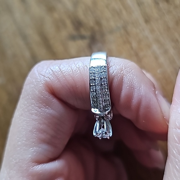 18k solid white gold diamonds ring - Picture 7 of 10